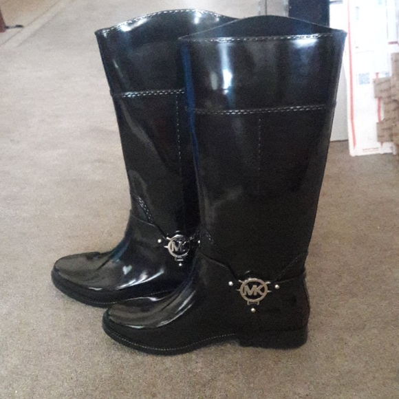 michael kors rain boots size 10